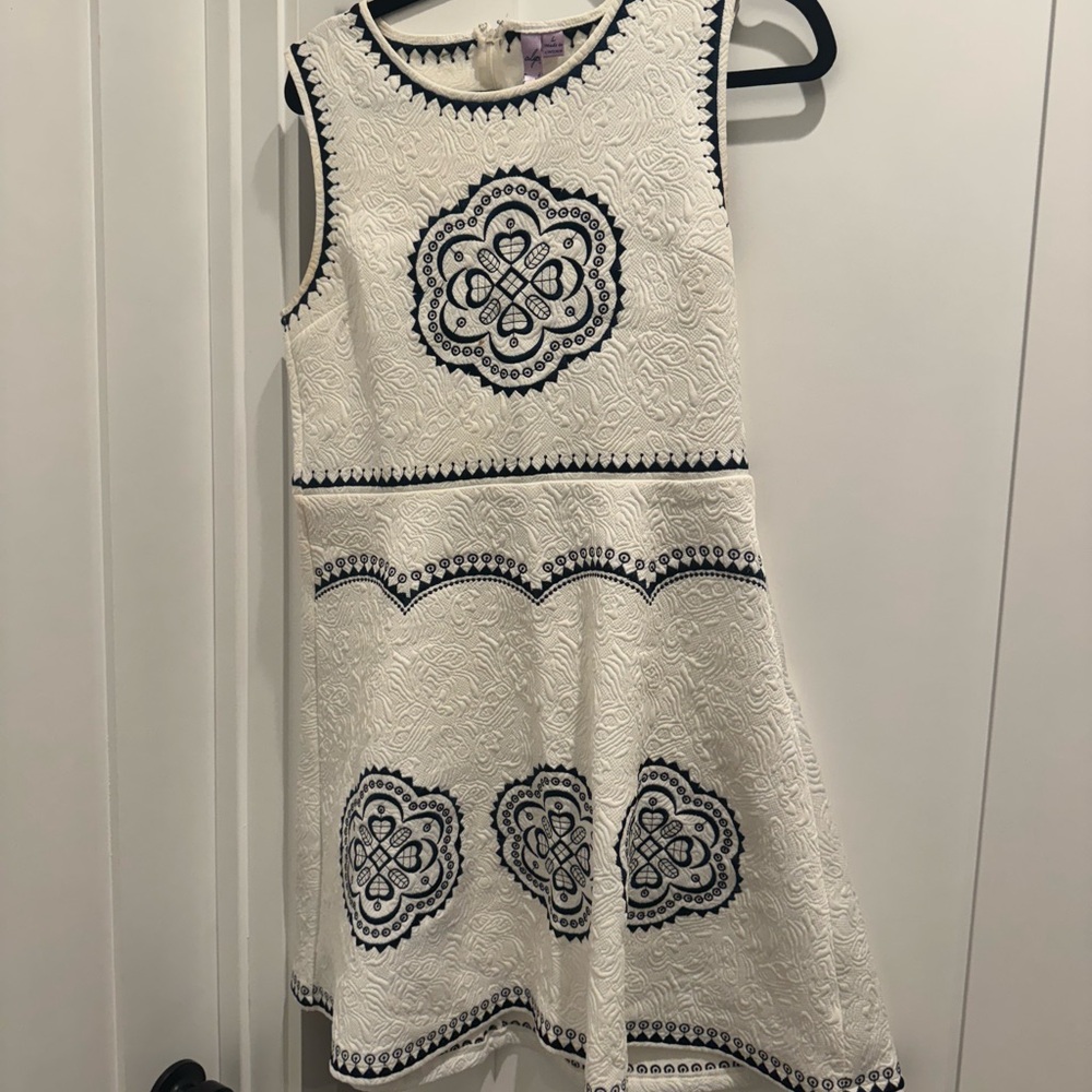 Alya White and Black Formal Dress